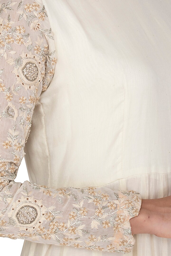 Off White Embroidered Wedding Anarkali Set by Shalini Dokania at Pernia's Pop Up Shop