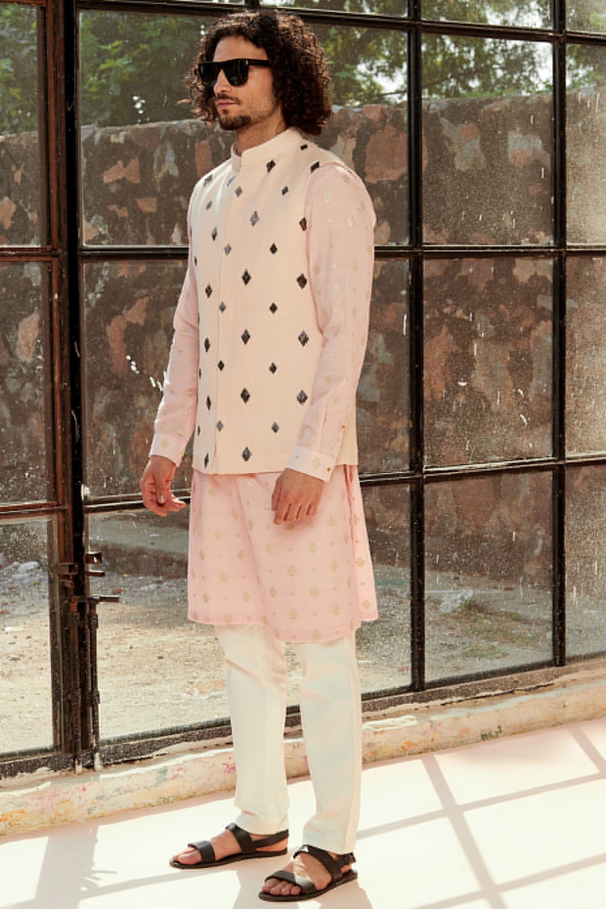Pink Silk Embroidered Bundi Jacket by SEVENDC MEN at Pernia's Pop Up Shop