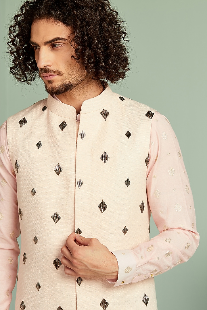 Pink Silk Embroidered Bundi Jacket by SEVENDC MEN at Pernia's Pop Up Shop