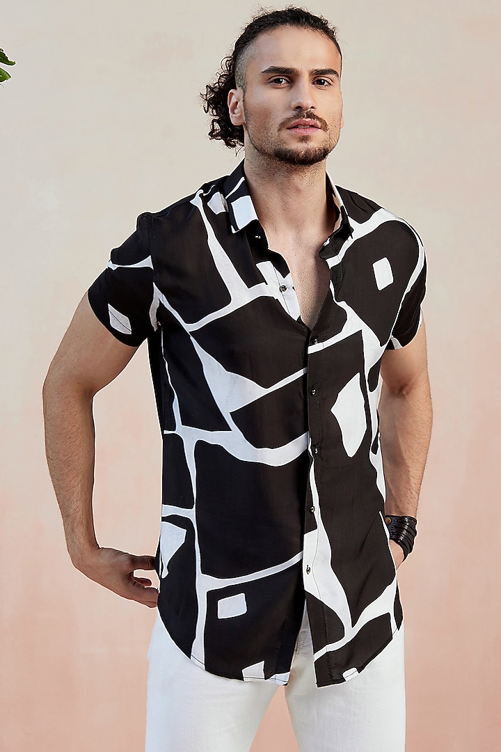 Black Printed Shirt by SEVENDC MEN