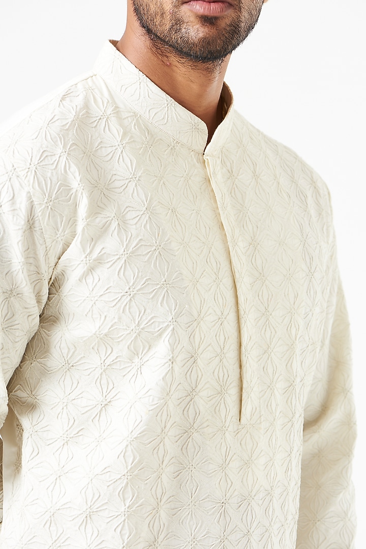 Ivory Embroidered Kurta Set by SEVENDC MEN at Pernia's Pop Up Shop
