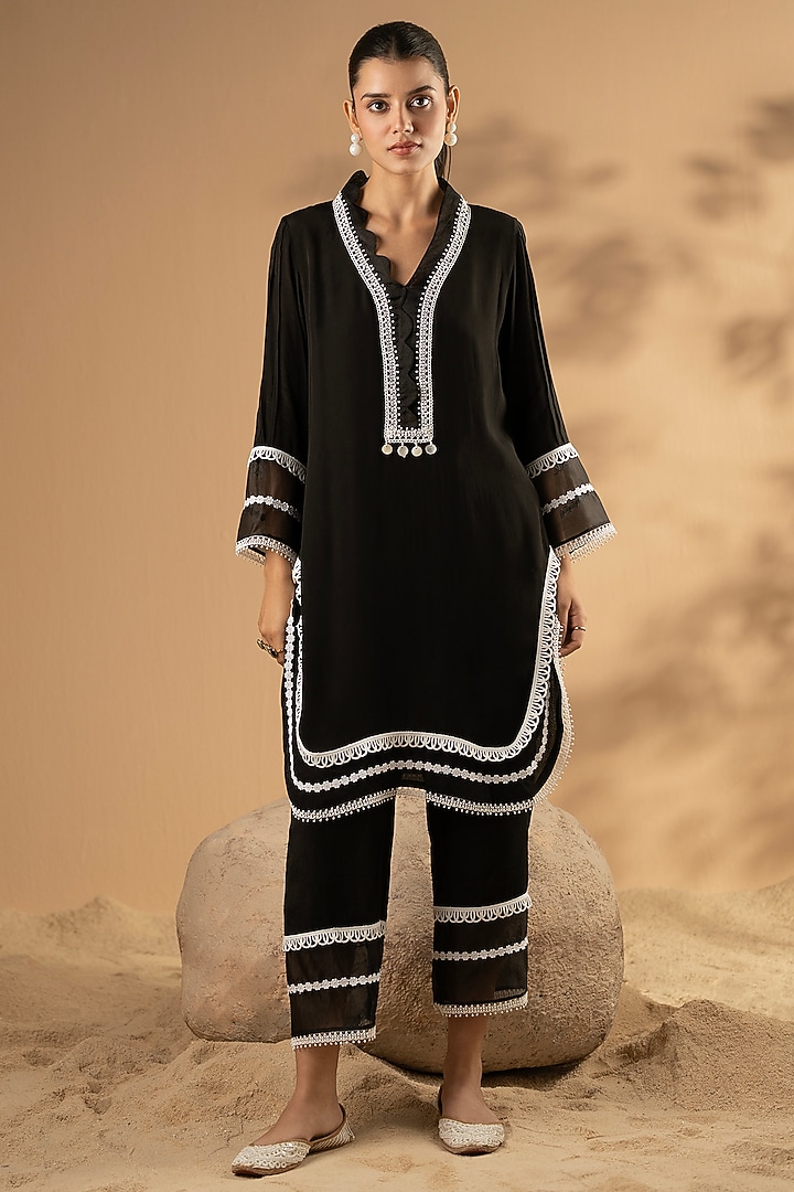 Coal Black Crepe & Organza Lace Embroidered Kurta Set by Seeaash at Pernia's Pop Up Shop