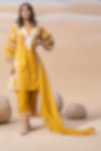 Amber Yellow Satin & Cotton Resham Embroidered Kurta Set by Seeaash at Pernia's Pop Up Shop