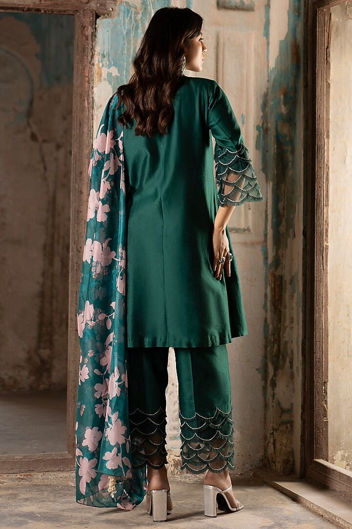 Emerald Green Soft Organza Embroidered Kurta Set by Seeaash at Pernia's Pop Up Shop