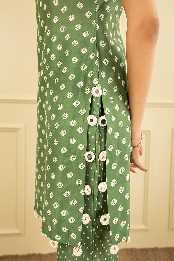 Leaf Green Printed Halter-Neck Kurta Set by Seeaash at Pernia's Pop Up Shop