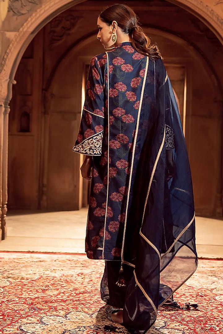Midnight Blue Gul Floral Printed Kurta Set by Seeaash at Pernia's Pop Up Shop