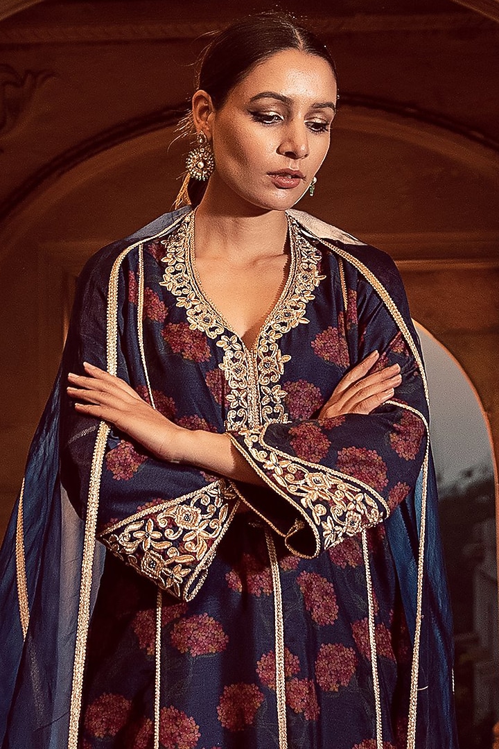 Midnight Blue Gul Floral Printed Kurta Set by Seeaash at Pernia's Pop Up Shop
