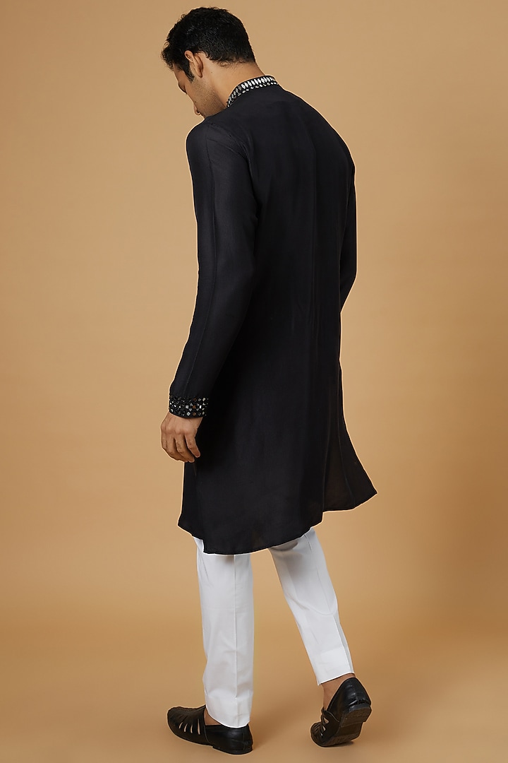 Black Dupion Silk Embroidered Kurta Set by Seema Gujral Men at Pernia's Pop Up Shop