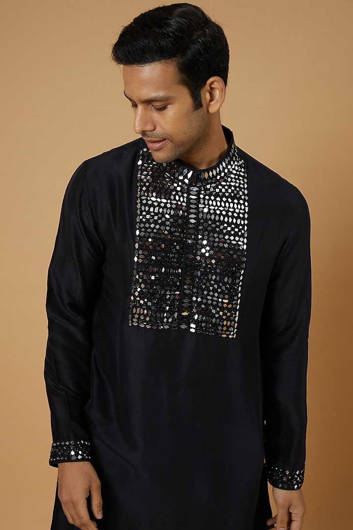 Black Dupion Silk Embroidered Kurta Set by Seema Gujral Men at Pernia's Pop Up Shop
