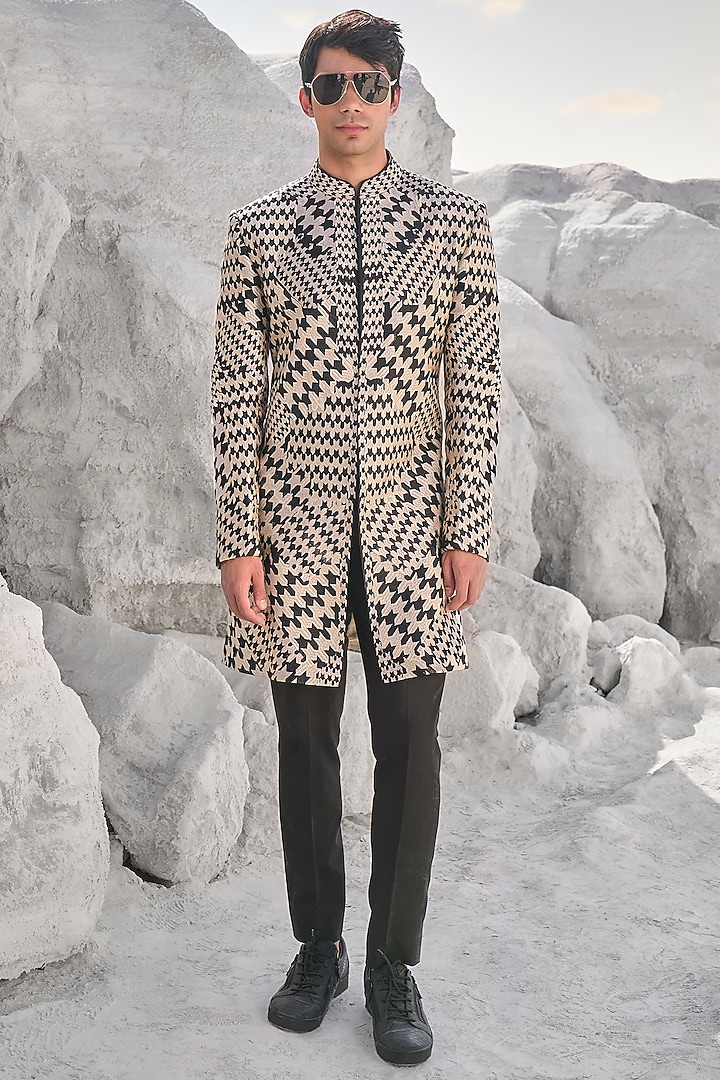 Black & White Cotton Silk Thread Embroidered Groom Sherwani Set by Seema Gujral Men at Pernia's Pop Up Shop