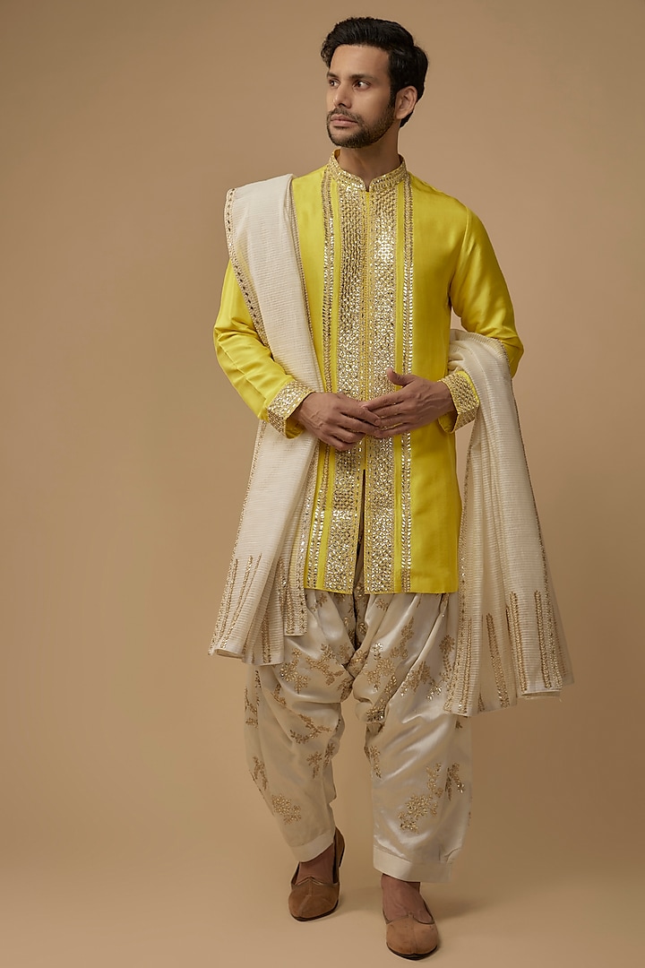 Yellow Silk Gota Embroidered Kurta Set by Seema Gujral Men at Pernia's Pop Up Shop