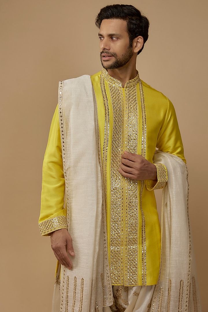 Yellow Silk Gota Embroidered Kurta Set by Seema Gujral Men at Pernia's Pop Up Shop