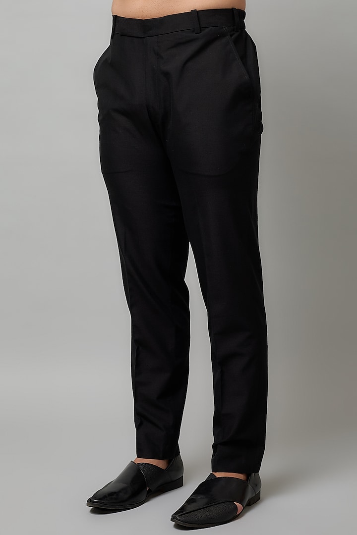 Black Silk Resham Embroidered Groom Sherwani Set by Seema Gujral Men at Pernia's Pop Up Shop