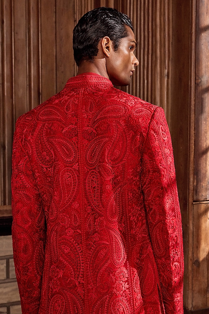 Red Raw Silk Thread Embroidered Groom Sherwani Set by Seema Gujral Men at Pernia's Pop Up Shop