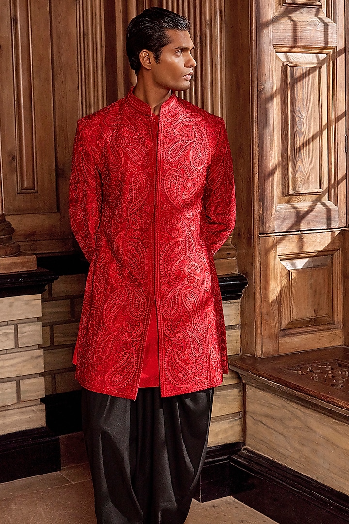 Red Raw Silk Thread Embroidered Groom Sherwani Set by Seema Gujral Men at Pernia's Pop Up Shop