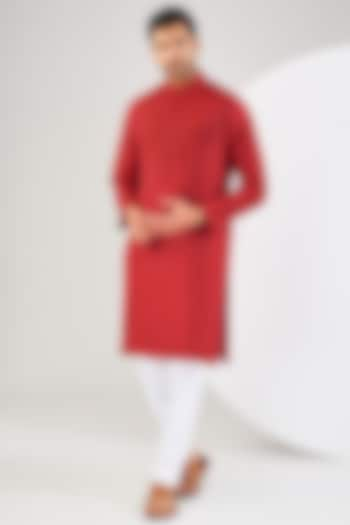 Red Silk Dori Embroidered Kurta Set by Seema Gujral Men at Pernia's Pop Up Shop