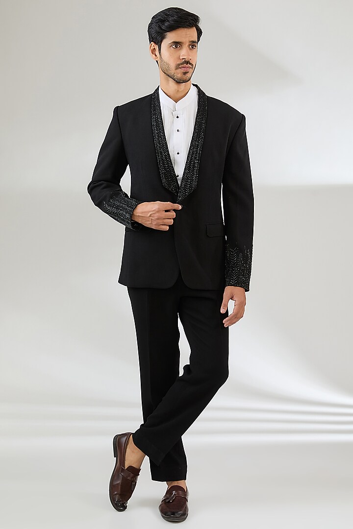 Black Textured Embroidered Tuxedo Set by Seema Gujral Men at Pernia's Pop Up Shop