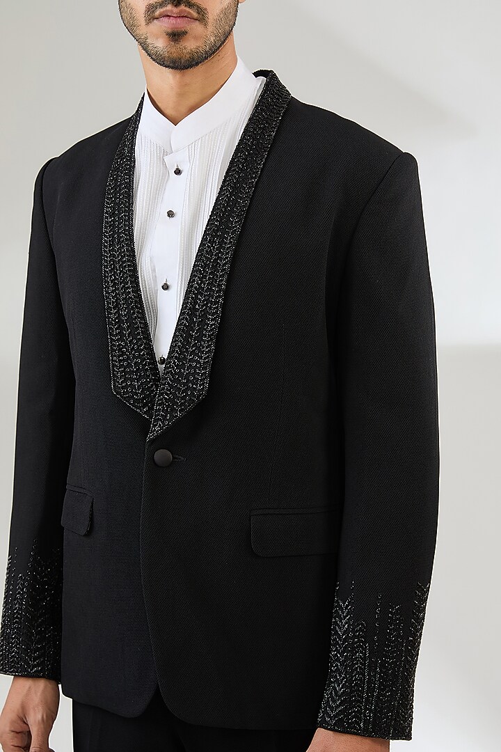 Black Textured Embroidered Tuxedo Set by Seema Gujral Men at Pernia's Pop Up Shop