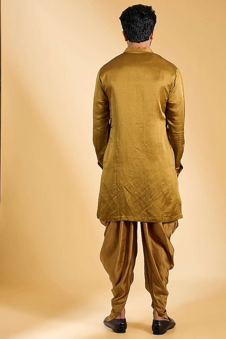 Antique Gold Raw Silk Embroidered Sherwani Set by Seema Gujral Men at Pernia's Pop Up Shop