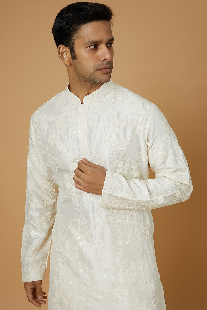 White Silk Embroidered Kurta Set by Seema Gujral Men at Pernia's Pop Up Shop