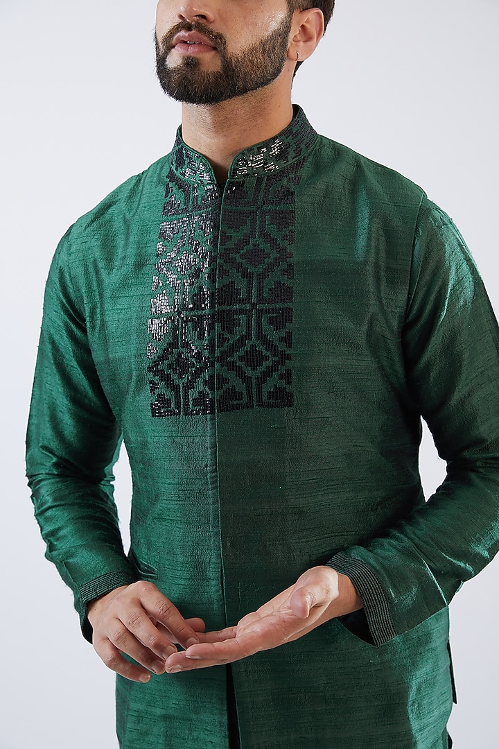 Green Raw Silk Sequins Embroidered Bundi Jacket Set by Seema Gujral Men at Pernia's Pop Up Shop