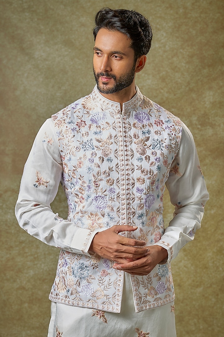 Ivory Linen Satin Sequins Embroidered Bundi Jacket Set by Seema Gujral Men at Pernia's Pop Up Shop