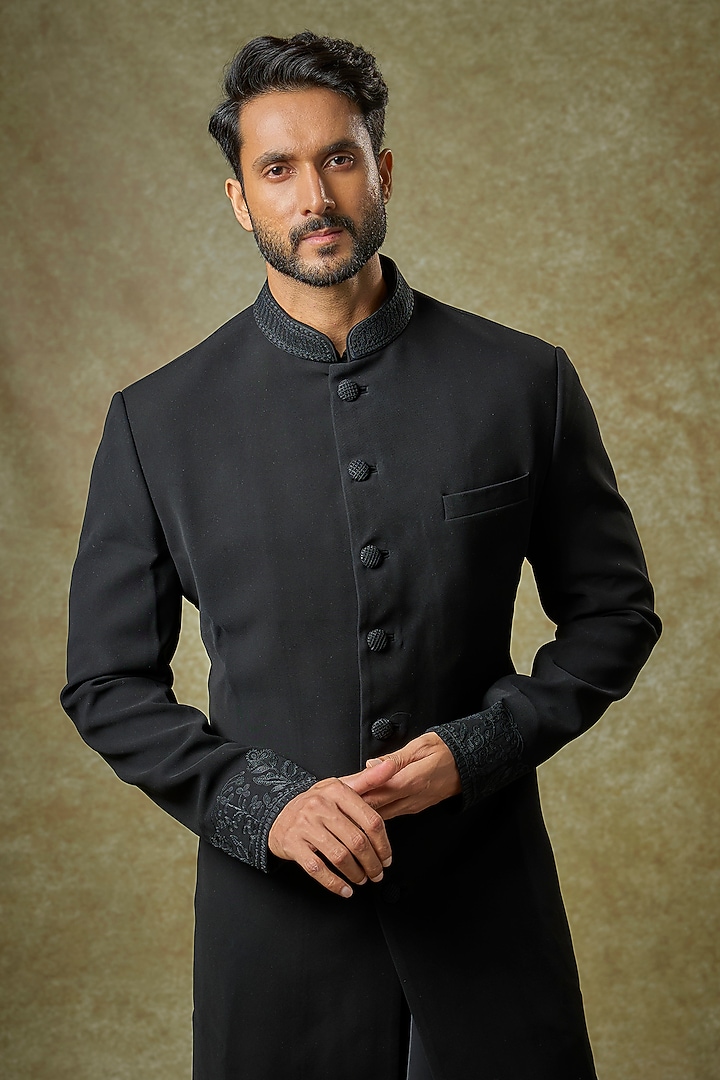Black Italian Crepe Thread Embroidered Sherwani Set by Seema Gujral Men at Pernia's Pop Up Shop