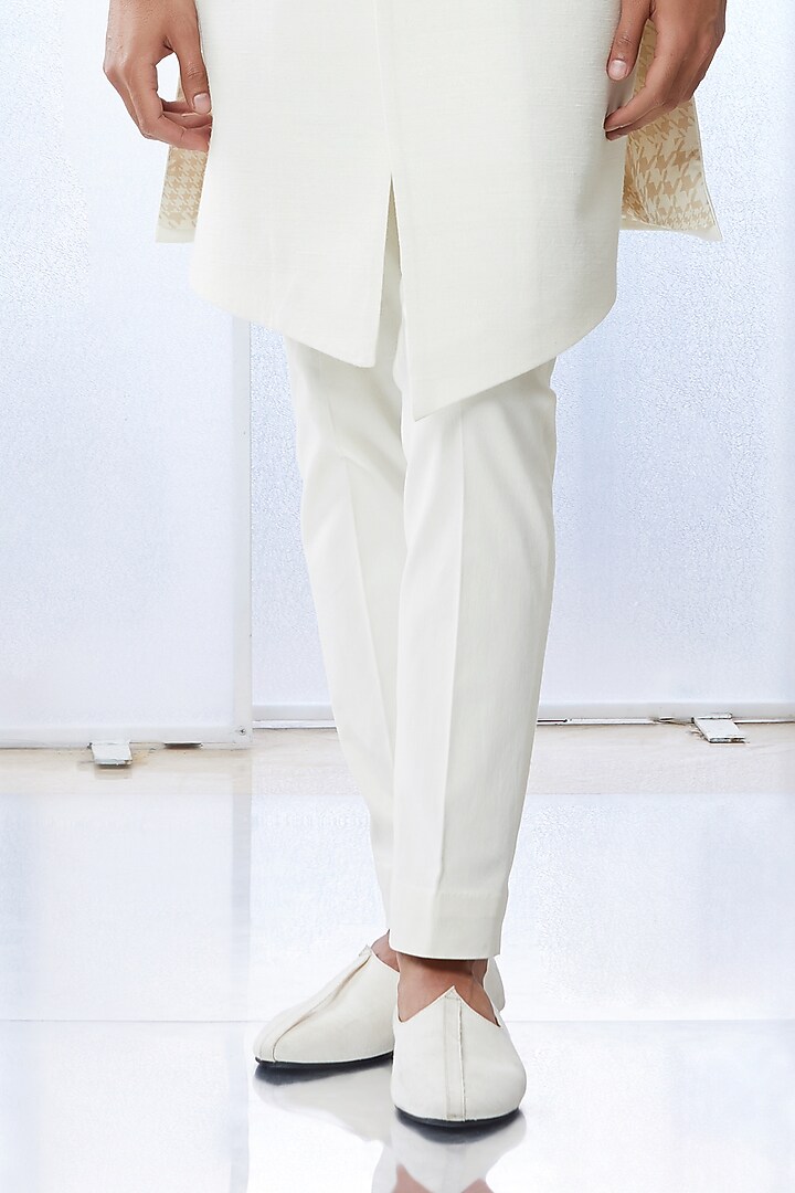 Ivory Matka Silk Groom Sherwani Set by Seema Gujral Men at Pernia's Pop Up Shop