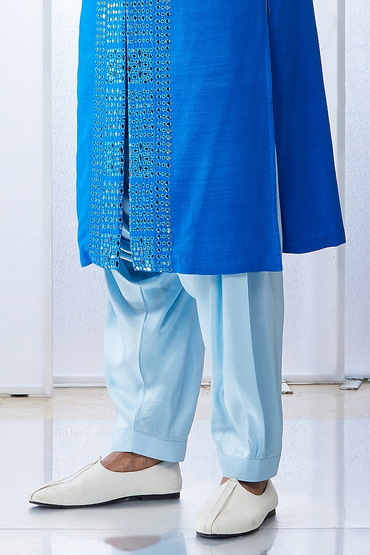 Royal Blue Embroidered Kurta Set by Seema Gujral Men at Pernia's Pop Up Shop