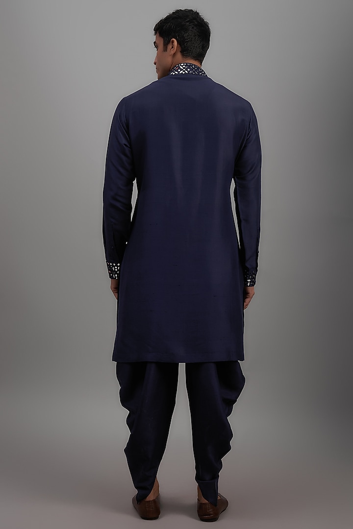 Navy Blue Silk Embroidered Kurta Set by Seema Gujral Men at Pernia's Pop Up Shop