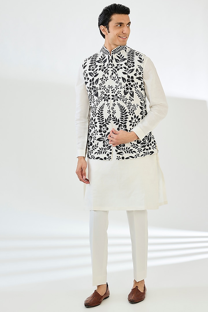 Ivory Matka Silk Applique Embroidered Bundi Jacket Set by Seema Gujral Men at Pernia's Pop Up Shop