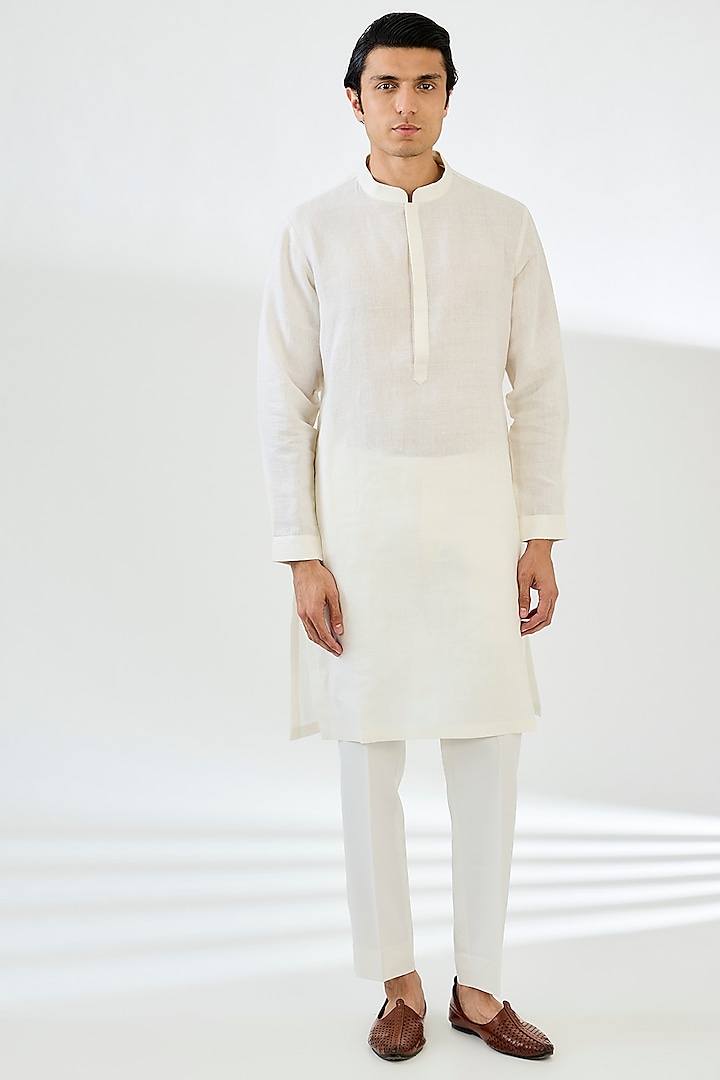 Ivory Matka Silk Applique Embroidered Bundi Jacket Set by Seema Gujral Men at Pernia's Pop Up Shop