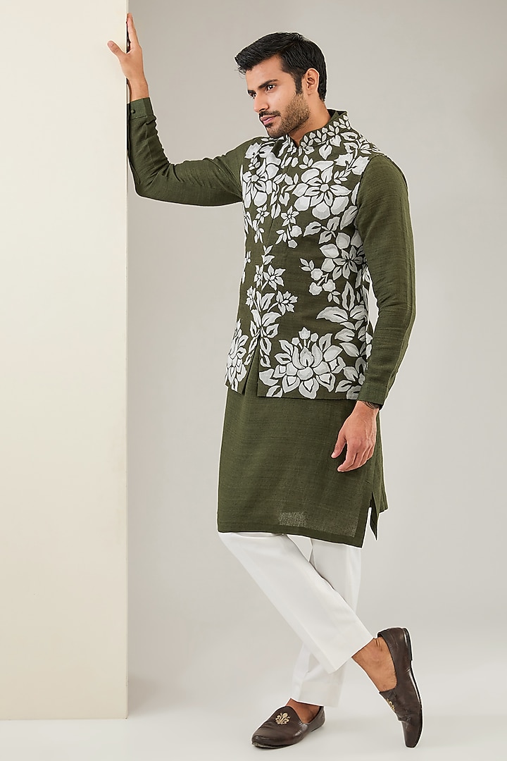 Olive Matka Silk Applique Embroidered Bundi Jacket Set by Seema Gujral Men at Pernia's Pop Up Shop