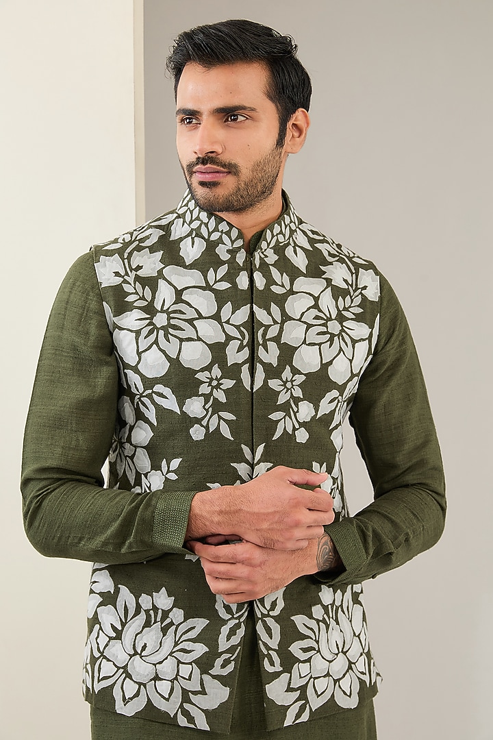 Olive Matka Silk Applique Embroidered Bundi Jacket Set by Seema Gujral Men at Pernia's Pop Up Shop