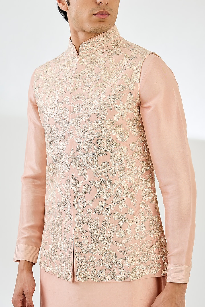 Peach Silk Floral Embroidered Bundi Jacket Set by Seema Gujral Men at Pernia's Pop Up Shop