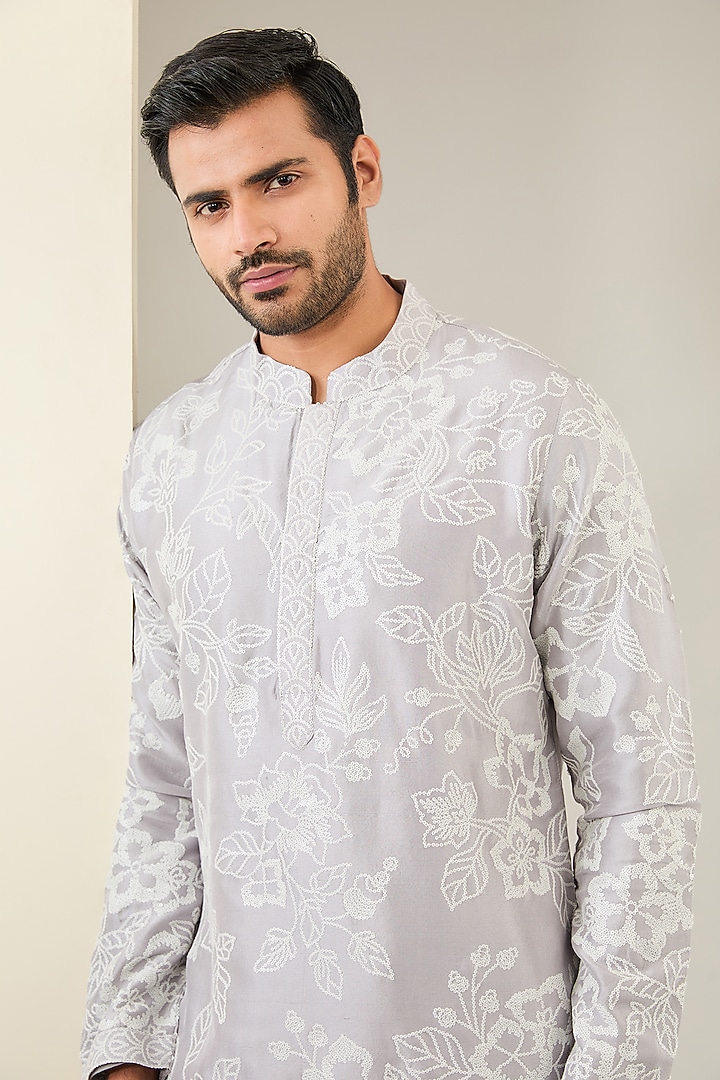 Grey Silk Dori Embroidered Kurta Set by Seema Gujral Men at Pernia's Pop Up Shop