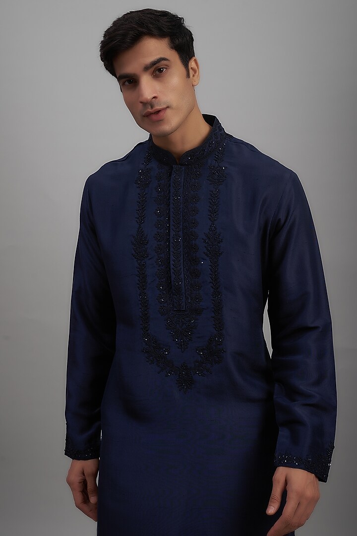 Navy Blue Silk Embroidered Kurta Set by Seema Gujral Men at Pernia's Pop Up Shop