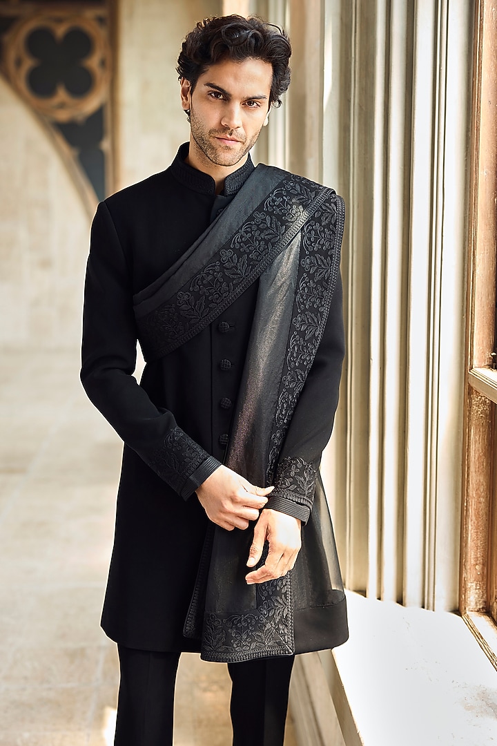 Black Italian Crepe Thread Embroidered Groom Sherwani Set by Seema Gujral Men at Pernia's Pop Up Shop