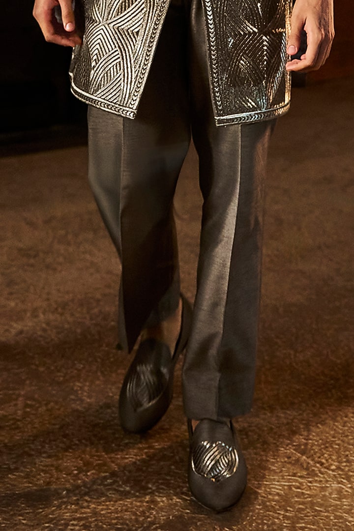 Charcoal Colored Textured Silk Embroidered Groom Sherwani Set by Seema Gujral Men at Pernia's Pop Up Shop