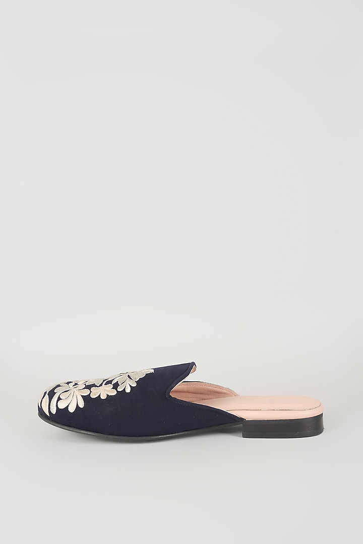 Midnight Blue Leather Juttis by Seema Gujral Men at Pernia's Pop Up Shop
