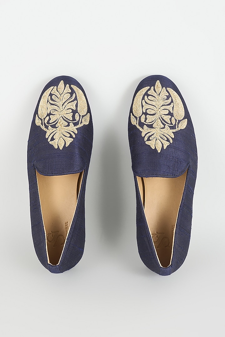 Midnight Blue Silk & Leather Juttis by Seema Gujral Men at Pernia's Pop Up Shop
