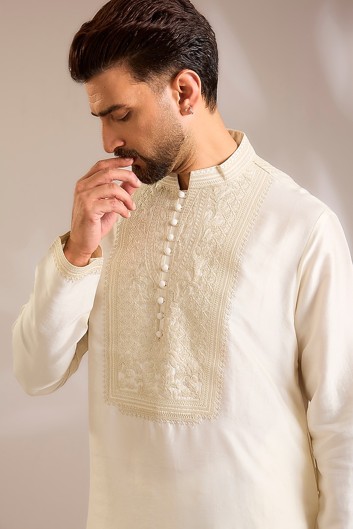 Ivory Silk Kurta Set by Seema Gujral Men at Pernia's Pop Up Shop