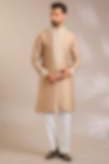 Peach Silk Kurta Set by Seema Gujral Men at Pernia's Pop Up Shop