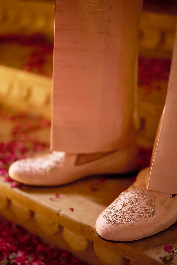 Pink Raw Silk Thread Embroidered Groom Sherwani Set by Seema Gujral Men at Pernia's Pop Up Shop