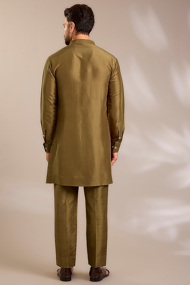 Antique Gold Silk Groom Sherwani Set by Seema Gujral Men at Pernia's Pop Up Shop