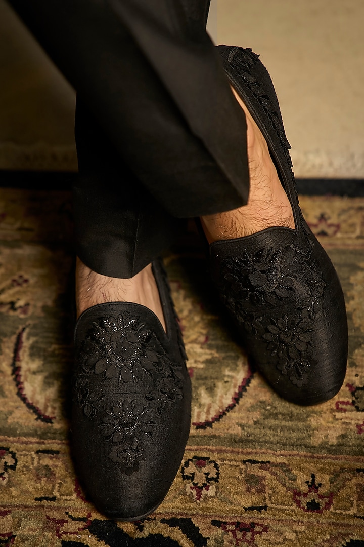 Black Raw Silk Embroidered Groom Indowestern Set With Juttis by Seema Gujral Men at Pernia's Pop Up Shop