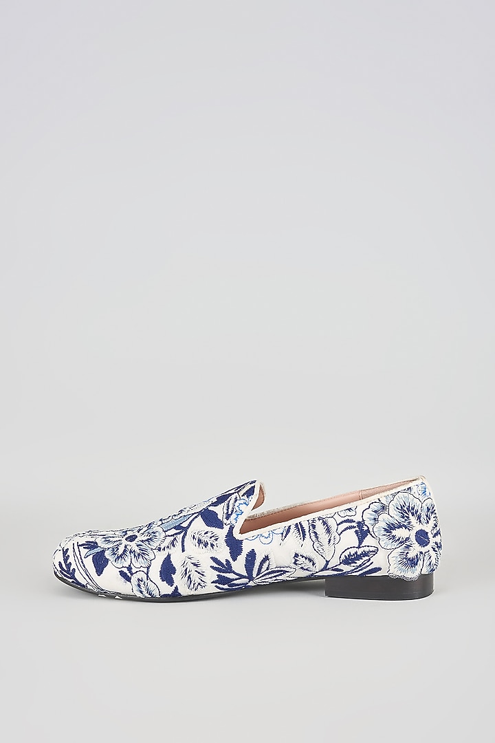 Blue Silk Juttis by Seema Gujral Men at Pernia's Pop Up Shop
