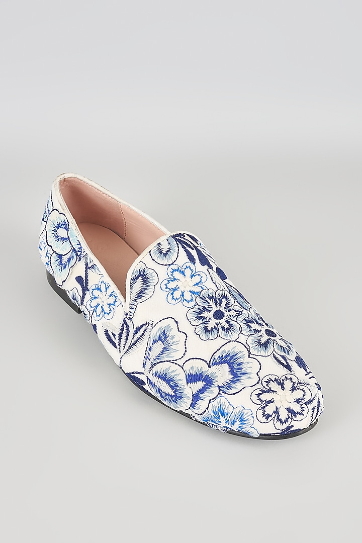 Blue Silk Juttis by Seema Gujral Men at Pernia's Pop Up Shop