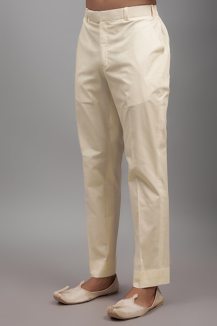 Ivory Silk Dori Embroidered Kurta Set by Seema Gujral Men at Pernia's Pop Up Shop