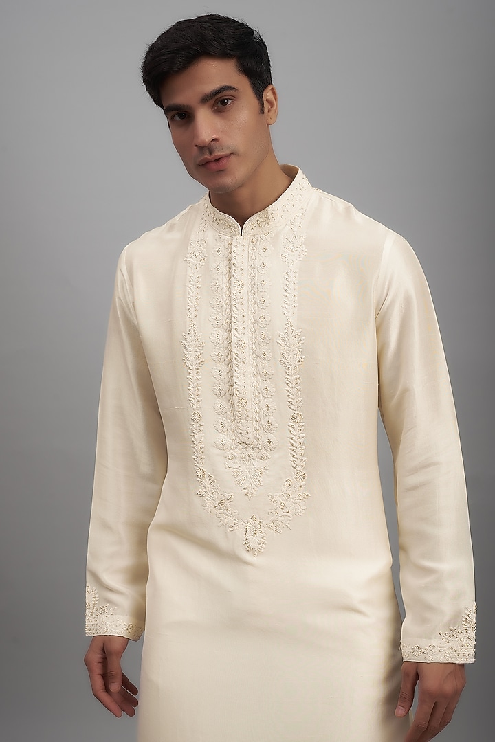 Ivory Silk Dori Embroidered Kurta Set by Seema Gujral Men at Pernia's Pop Up Shop